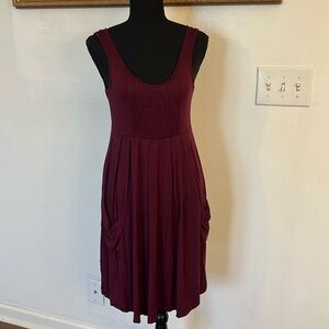 Calvin Klein Sleeveless Pleated Midi Dress with Pockets, Sz. 6.